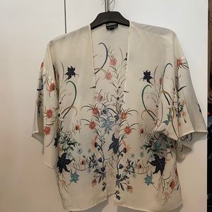 Floral Kimono outerwear
